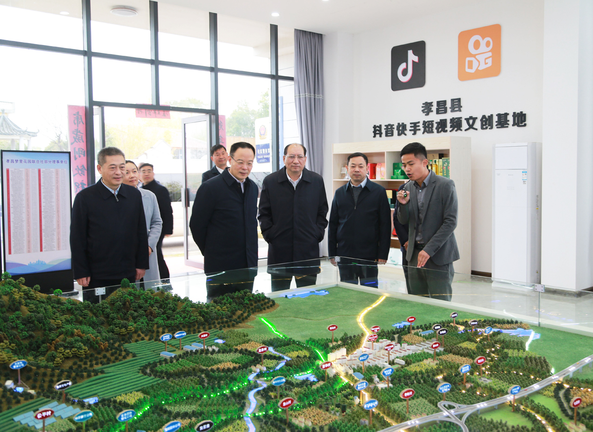 22093815uy5d.jpg 22093815uy5d.jpg