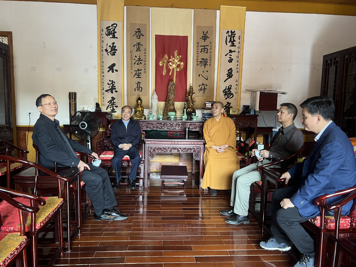 2022年10月18日至19日，省政協(xié)副主席張柏青率調(diào)研組，圍繞我省宗教人才隊伍培養(yǎng)、宗教場所管理等問題，到武昌.jpg