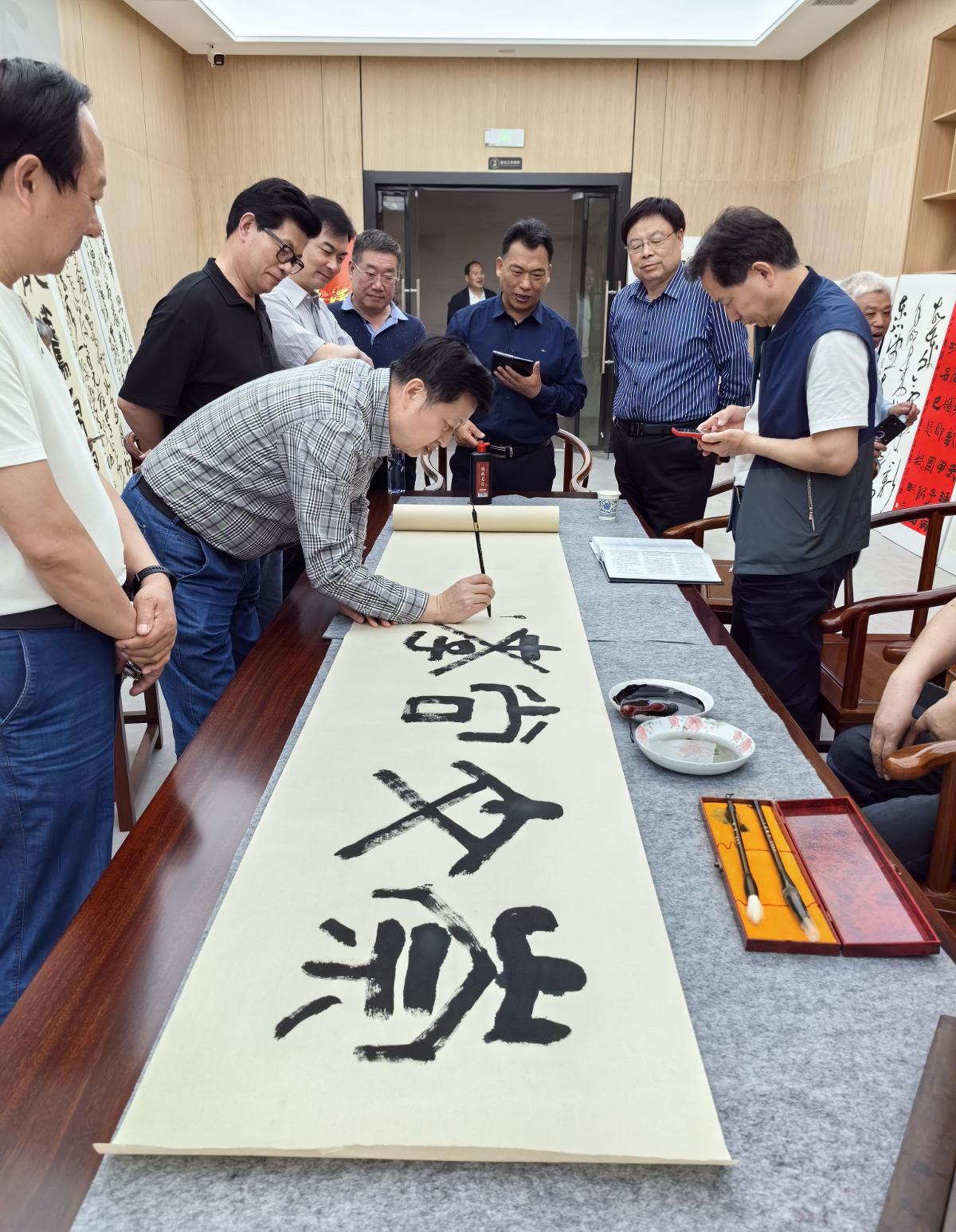 1871954221.jpg 1871954221.jpg