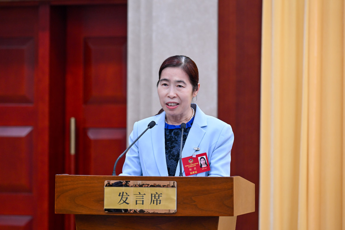 鄒薇.jpg 鄒薇.jpg