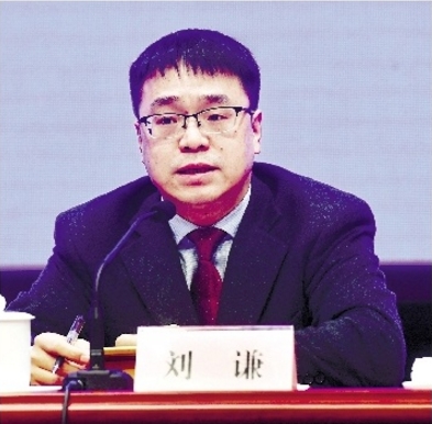 14 代表劉謙:把創(chuàng)新成果變成“金種子”.jpg